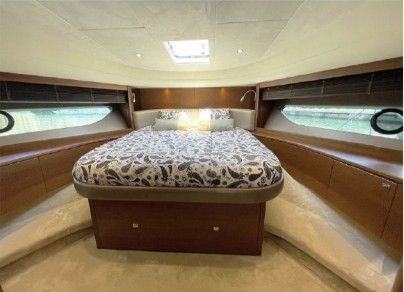 Princess 82 2014 for sale LD bow Vip cabin abyacht.com