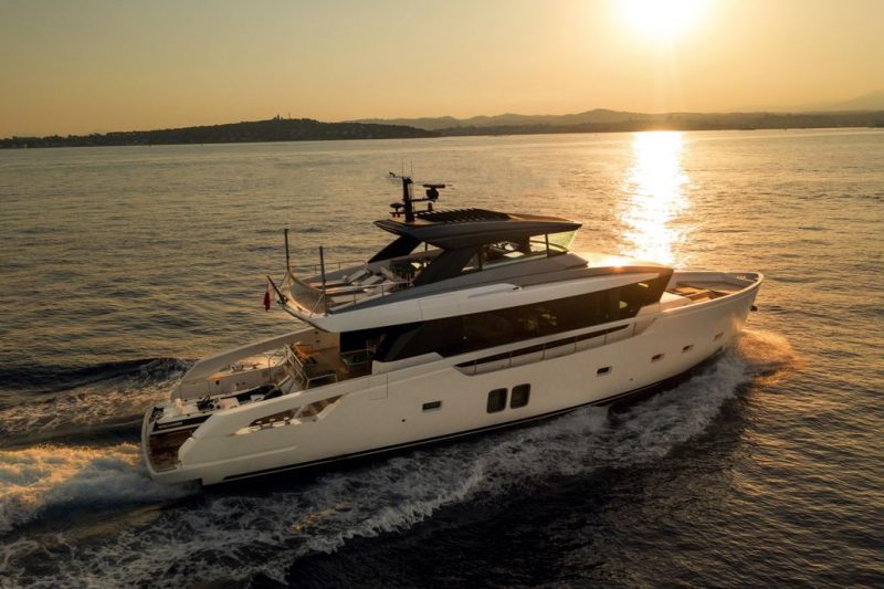 Sanlorenzo 76 2019 for sale starbord view Abyacht.com