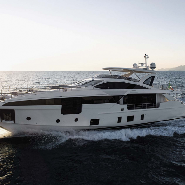 Azimut Grande 32 M 2019 for sale Portside view running abyacht.com