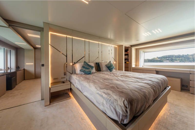 Custom Line 37 M 2019 for sale Master bed abyacht.com