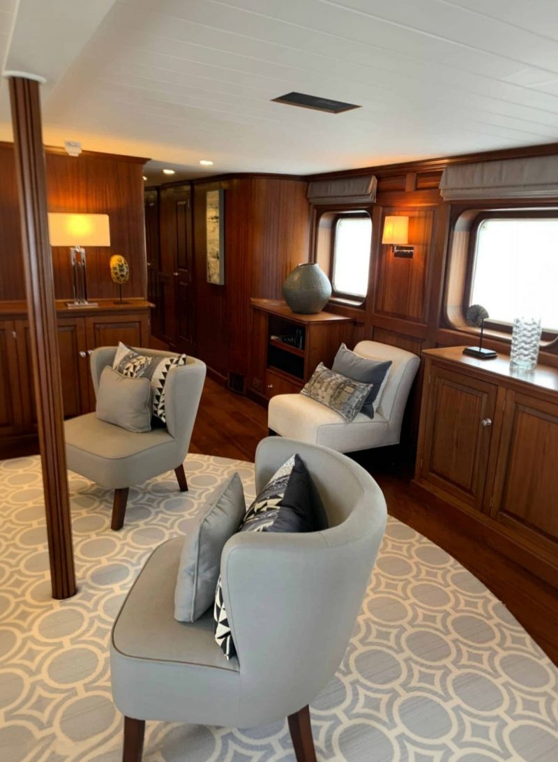 Classic M motoryacht for sale MS D saloon Abyacht.com